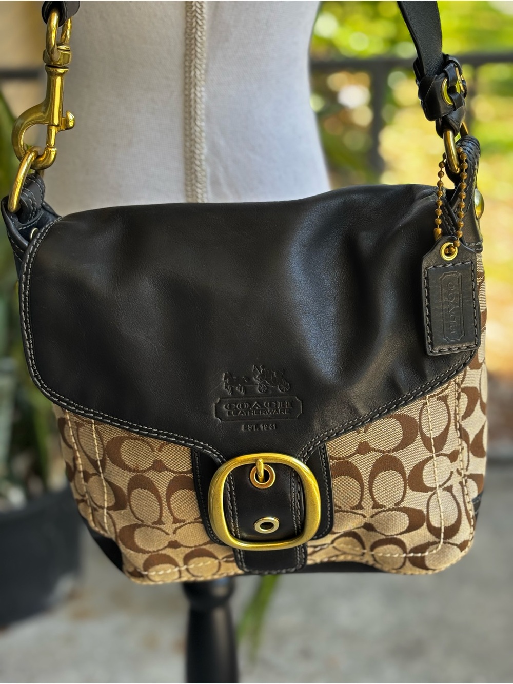 Coach Bleecker Legacy Signature Buckle Flap Hobo Bag Khaki Mahogany Style 11434 - Picture 3 of 16